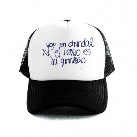 voy en chandal gorra