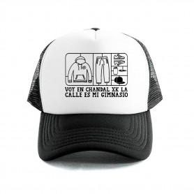 voy en chandal gorra