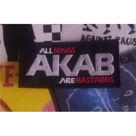 AKAB parche bordado